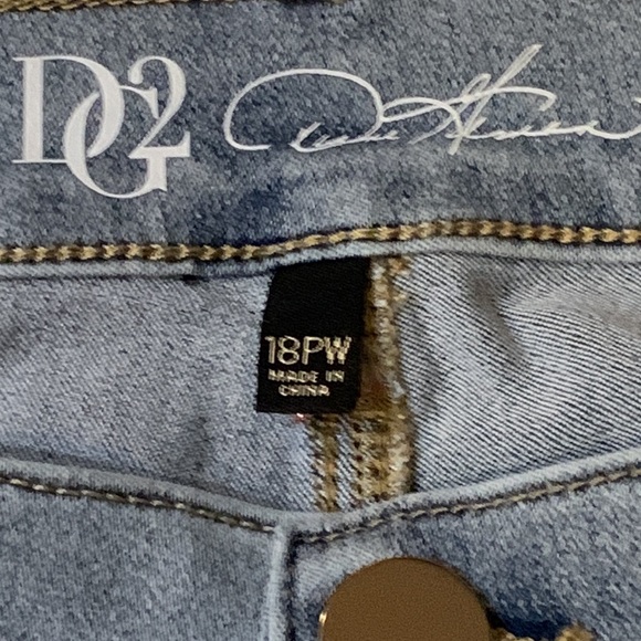 DG2 by Diane Gilman Virtual Stretch Button-Hem Skinny Jean - Basic - Siz… - Picture 2 of 16